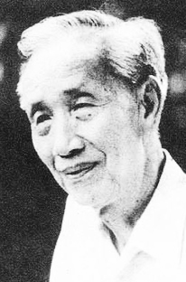 楼 栖