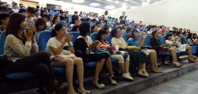 会说话,得天下——记 “言语表达能力与你的人生”大型讲座
