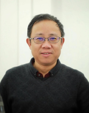 李道新